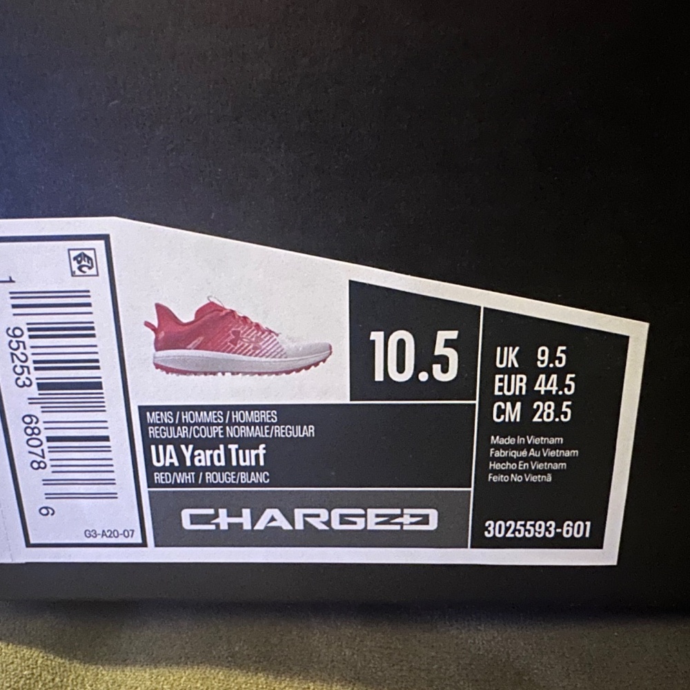 Under Armour Men's Yard Low Turf for Baseball - Picture 3 of 3